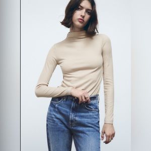 NWT ZARA LONG-SLEEVE TOP